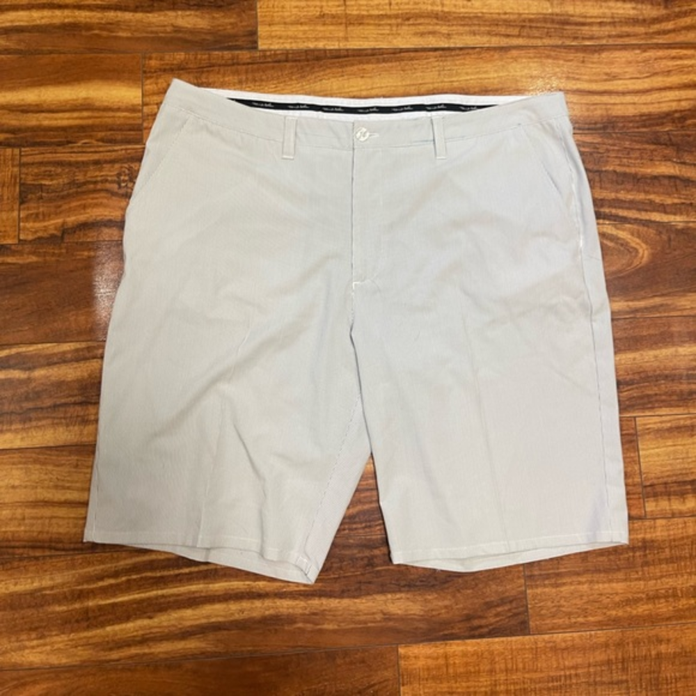 Travis Mathew Striped Shorts 40‎